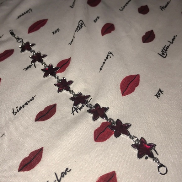 Red stars ⭐️ abalone shell bracelet 7” - Picture 5 of 5